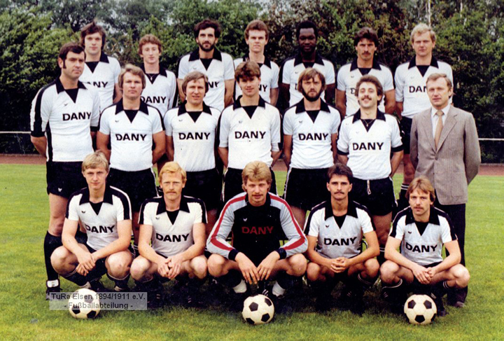 Das Team von 1980/81 sichert den Titel in der Kreisliga A